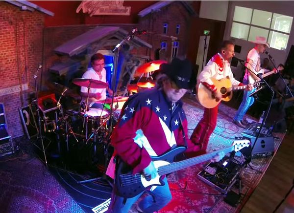 Who's Cheatin' Who - Neues Video online